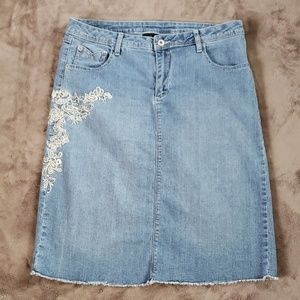 V.S.M. Jean's embroidered denim skirt - 10